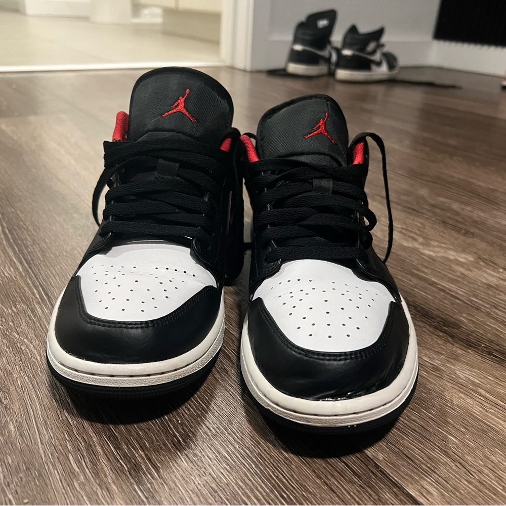 Jordan Men's Black, White, and Red Athletic Shoes
